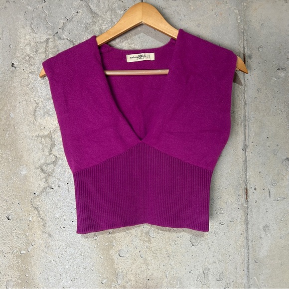 NATURAL LIFE Tops - Natural life fuschia pink v neck sleeveless cropped sweater vest small